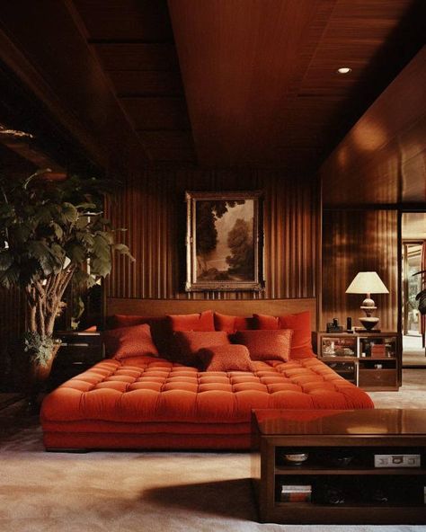 70s House Interior, 1970s Interior Design, 70s Interior Design, 80s Interior Design, 80s Interior, 70s House, 70s Interior, 1970s Home, Retro Interior Design