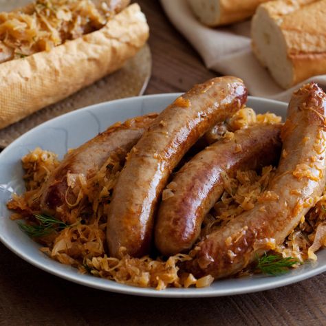 Bratwurst Stewed with Sauerkraut By Michael Symon Sausage Sauerkraut, Mediterranean Diet Breakfast, Roast Chicken And Gravy, Bratwurst Recipes, German Sausage, Sauerkraut Recipes, Smoked Sausage, Seasonal Recipes, Cooking Show