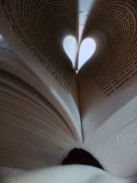 Book photography Book Heart Aesthetic, Ink Heart Book, Hidden Hearts, Book Heart, Book Cover Page, Shape Books, Heart To Heart, White Books, Healing Heart