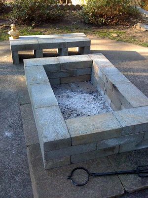 DIY fire pits Diy Fire Pit Ideas, Concrete Bench, Fire Pit Designs, Diy Fire Pit, Have Inspiration, Cinder Block, Backyard Fire, Fire Pit Backyard, Backyard Projects