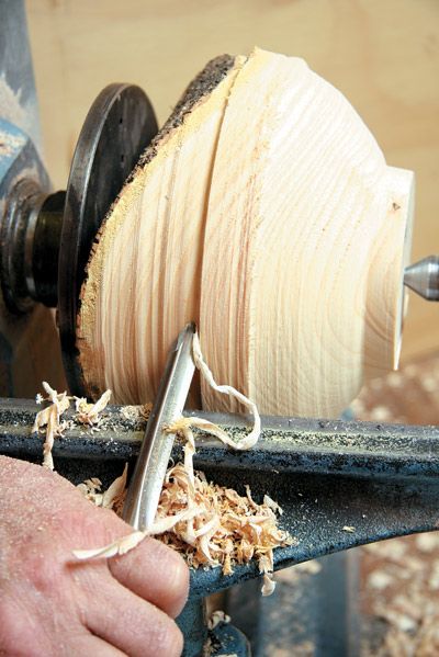 Wood Turned Bowls, Bark Edge, Bowl Turning, Woodworking Lathe, Wood Bark, Wood Turning Lathe, Lathe Projects, Wood Turner, Wood Turning Projects