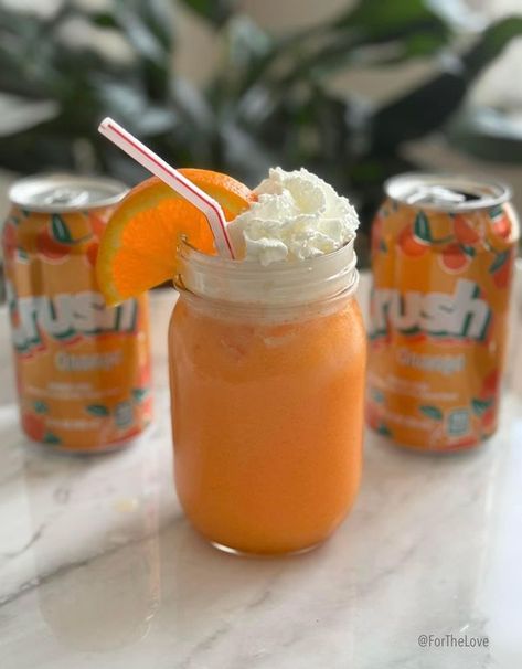 This orange creamsicle crush drink is... - Sugarland Treats Orange Creamsicle Mixed Drink, Orange Creamsicle Vodka Drink Recipe, Orange Creamsicle Soda, Crush Drink, Fanta Orange Drink, Orange Creamsicle Drink, Creamsicle Drink, Orange Crush Soda, Crush Soda