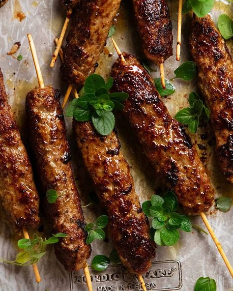 Greek lamb kofta kebabs Greek Pita Bread, Lamb Kofta, Chicken Gyro Recipe, Greek Lamb, Greek Pita, Beef Kebabs, Kofta Recipe, Gyro Recipe, Healthy Beef Recipes