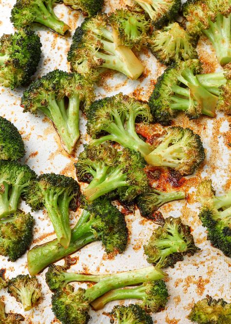 Broccoli And Cauliflower Recipes, Bridal Shower Foods, Classic Coleslaw Recipe, Spicy Broccoli, Slow Cooker Baked Beans, Chinese Broccoli, Roasted Broccoli Recipe, Broccoli Side Dish, Shower Foods