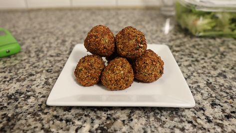 Keto hemp heart falafel — Keto Twins Keto Falafel, Hemp Heart Recipes, Hemp Hearts Recipes, Keto Twins, Flax Seed Meal, Carb Sides, Falafel Recipe, Flax Seed Recipes, Lean Meals