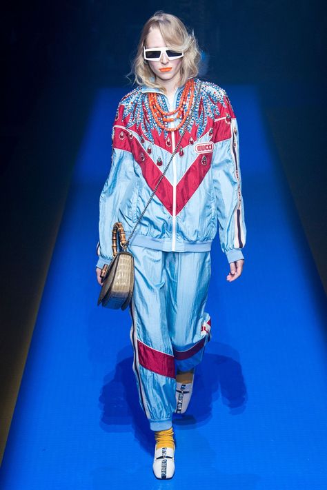 Why The Shell Suit Is The Most-Grammed Look On The Gucci Catwalk :: Elie Pithers for Vogue.co.uk Shell Suit, Gucci Spring, Womens Fashion For Work, Fashion Over 40, Fashion 2018, Fashion Show Collection, Inspiration Mode, Womens Fashion Trends, Primavera Estate