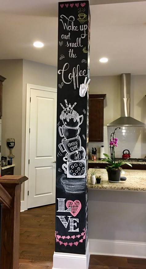 Kitchen Blackboard Ideas, Chalkboard Art Tutorial, Caffe Design, Kitchen Blackboard, Coffee Bar Party, Coffee Doodle, Blackboard Art, Kitchen Chalkboard, Chalk Wall