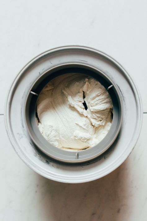 Vegan vanilla ice cream churning in an ice cream maker Ice Cream Maker Recipes Vanilla, Vegan Vanilla Ice Cream Recipe, Vegan Vanilla Ice Cream, Best Vegan Ice Cream, Ice Cream Easy, Non Dairy Ice Cream, Chocolate Covered Katie, Vegan Ice Cream Recipe, Avocado Ice Cream