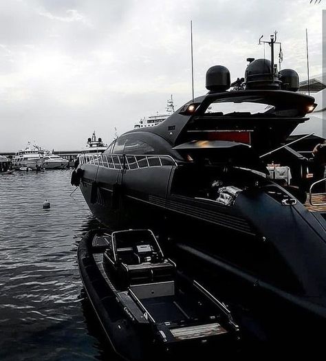 #luxury #luxurylifestyle #luxuryyachts #luxurious Mens Toys, Yacht Interior, Yacht Life, Rich Lifestyle, Boats Luxury, Luxury Lifestyle Dreams, Dear Future, Yacht Boat, Black Luxury