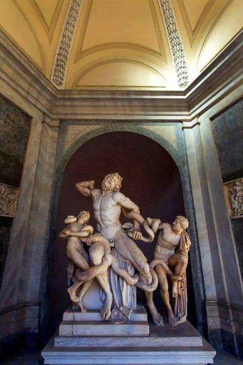 Laocoonte en el Museo Vaticano en Roma Classic Sculpture, Roman Sculpture, Vatican Museums, Roman Art, Marble Sculpture, Wow Art, Greek Art, Classical Art, Sculptures & Statues