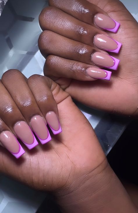 Gel Nails French Tip Designs, Purple Tip French Nails, Pink And Purple French Tip Nails, Baddie Short Acrylic Nails Designs, Baddies Nails Short, French Nails Purple, Purple Short Nails, Realistic Nails, Purple French Tip Nails