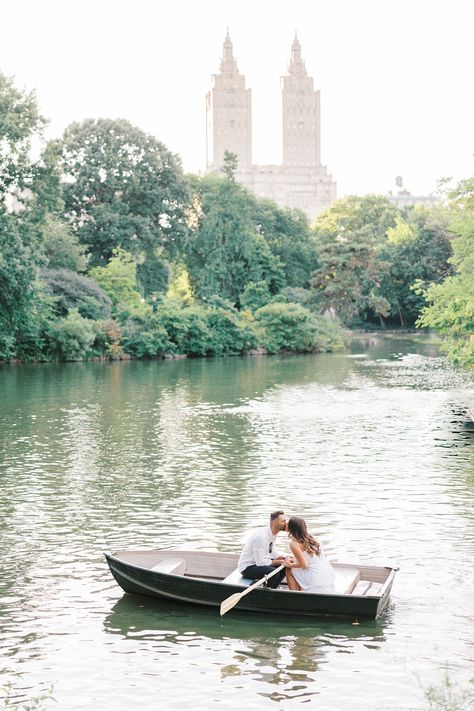 Terrace Fountain, Loeb Boathouse, Spring Home Decor Ideas, Boat Photoshoot, Nyc Wedding Photos, Central Park Weddings, California Engagement Photos, Cute Engagement Photos, Nyc Elopement