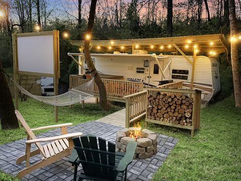 Ramblin Rose Mtn Camping w/Theater * Hot-Tub * Fire-Pit Airbnb Camper, Mountain Airbnb, Porch For Camper, Cabin Backyard, Campsite Decorating, Outdoor Glamping, Trailer House, Rv Lots, Luxury Campers