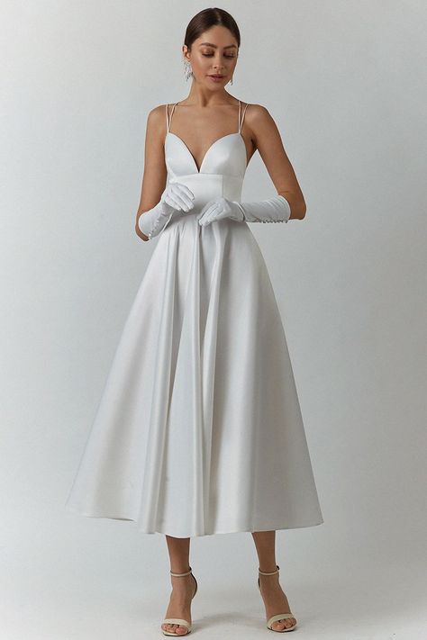 Silk Wedding Dress Short, Simple Midi Wedding Dress, Wedding Courthouse, Silk Bridal Gown, Wedding Dress Short, Modest Bride, White Satin Dress, Midi Wedding Dress, Dress Engagement