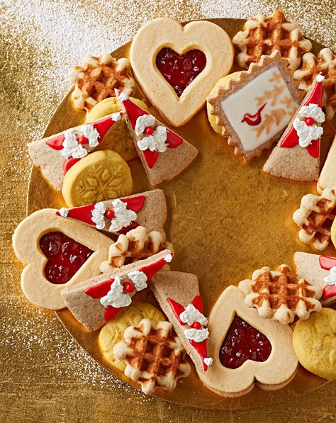 11 Scandinavian Christmas Cookie Recipes Scandinavian Cookies, Swedish Cookies, Shape Cookies, Traditional Cookies, Cookies Design, Scandinavian Folklore, Swedish Food, Cookie Pictures, Norwegian Christmas