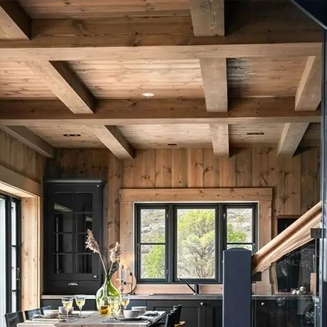 Luxury Chalet, Chalet Style, Traditional Interior Design, The Cabin, Traditional Interior, Nordic Style, House Ideas, Room Ideas, Dream House