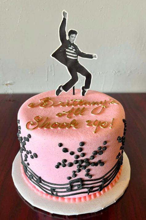 #musicstaph #shookup #elvis #pink #girlbirthday #cute#buttercream Elvis Birthday Cake, Elvis Cake, Elvis Birthday Party, Elvis Cakes, Elvis Birthday, Elvis Presley Pictures, Girl Birthday Themes, Special Occasion Cakes, Pink Cake