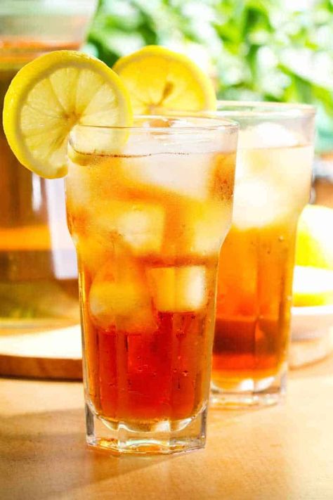 Ginger Iced Tea Recipe, Ginger Iced Tea, Iced Tea Cocktails, Making Iced Tea, Iced Tea Recipes, Flat Belly Diet, Tea Cocktails, Copykat Recipes, Lemon Tea