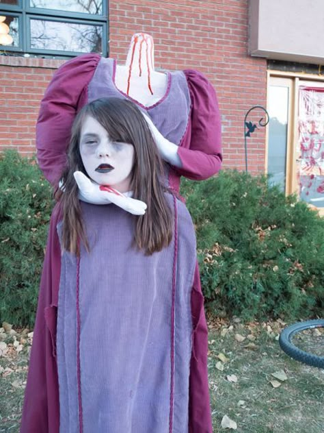 Headless Woman Holding Head Costume #halloween #creepy Super Scary Halloween Costumes, Belle Halloween Costume Women, Headless Woman, Belle Halloween Costume, Belle Halloween, 80s Costumes, Halloween Costume Women, Creepy Halloween Costumes, Horror Halloween Costumes