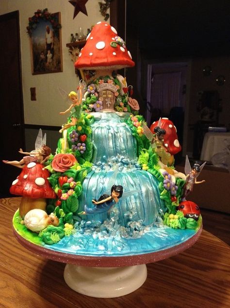 House Cake Ideas, Birthday Cake Fairy, Fairy Waterfall, Fairy House Cake, Waterfall Cake, Life On Social Media, Fairy Garden Cake, Fairy Birthday Cake, Tinkerbell Cake