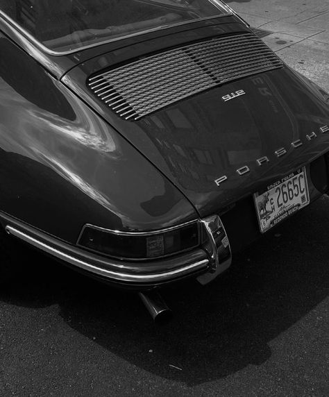 Dream Machine, Black And White Aesthetic, Porsche Cars, White Aesthetic, Car Wallpapers, Dark Aesthetic, Vision Board, Vintage Cars, Porsche