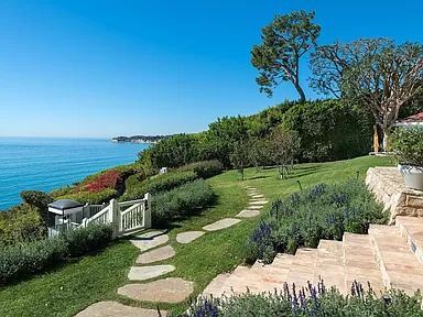 27560 Pacific Coast Hwy, Malibu, CA 90265 | MLS #20584340 | Zillow Malibu Homes Exterior, Ocean View House, Diana Jenkins, Malibu Homes, Paradise Cove, Yacht Interior, Pacific Coast Highway, Outdoor Shower, Mediterranean Style