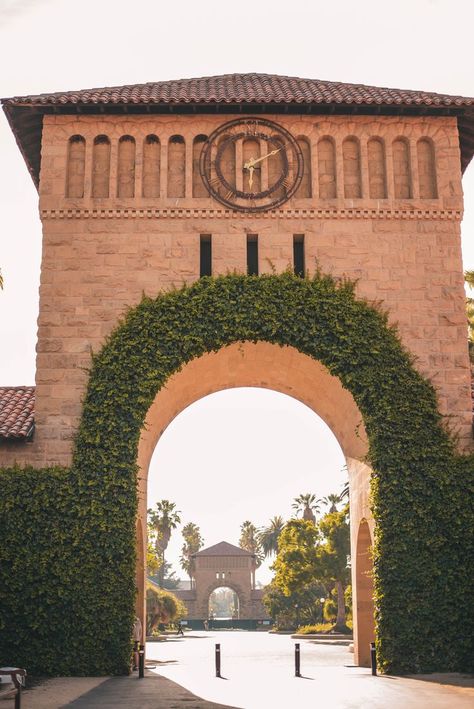 Stanford University Wallpaper, Stanford University Aesthetic, Stanford University Campus, Stanford Gsb, University Inspiration, College Goals, Lauren Asher, Entrance Gates Design, California Vibe