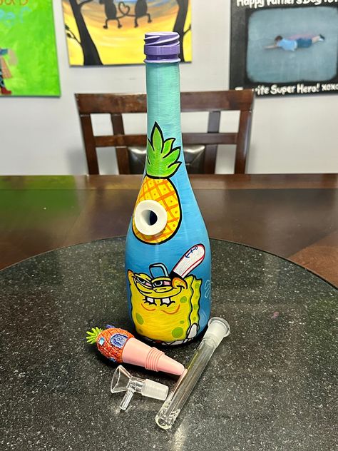 Hand Painted Wine Bottles, Wine Bottle Art, Painted Wine Bottles, Alcohol Bottles, Wine Stoppers, Bottle Painting, Spongebob Squarepants, Bottle Art, Wine Bottles