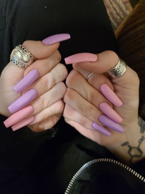 Pink White Purple Nails, Light Pink Lavender Nails, Half Pink Half Purple Nails, Pastel Purple And Pink Nails, Pink Purple Pastel Nails, Light Pink And Lavender Nails, Light Pink And Purple Nails, Pink And Purple Nails Acrylic, Lilac And Pink Nails