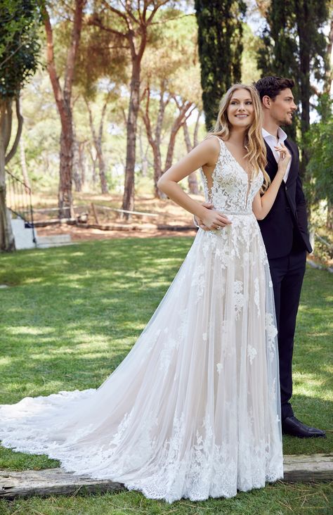 Ronald Joyce Wedding Dress, Amanda Oleander, Wedding Dress Overskirt, Bridal Lookbook, Big Wedding Dresses, Ronald Joyce, Wedding Gown Styles, Sheath Wedding, Dress Luxury