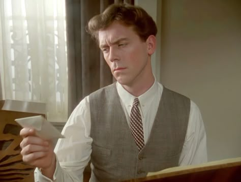 Hugh Laurie House, Young Hugh Laurie, Hugh Laurie Young Pictures, House Md Funny Face, Hugh Laurie And Stephen Fry, House Md Gif, House And Wilson, Show Me Your Love, Jeeves And Wooster