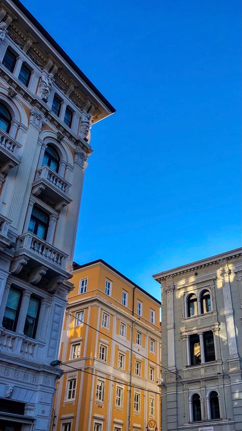 City
Daylight
Sun
Yellow
Trieste
Italy
Italian
Windows
Reflection Foto False, Italy Aesthetic, Trieste, European Summer, Travel Aesthetic, Beautiful Destinations, Day Trip, Croatia, Hogwarts