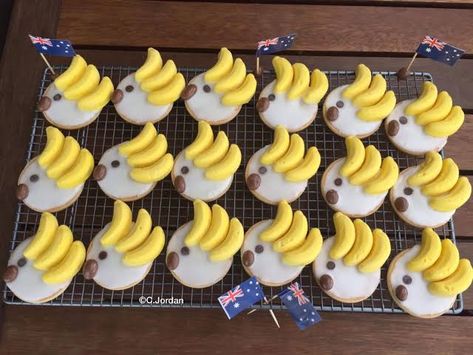 Oshc Food Ideas, Australia Day Cupcakes, Australia Day Food Ideas, Australia Party Food, Australian Theme Party, Australia Day Desserts, Australian Themed Cake, Aussie Christmas Food, Australian Party Food