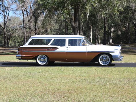 1958 Chevrolet Bel Air Nomad Welcome Wagon, Vintage Chevrolet, Station Wagon Cars, Chevy Nomad, Chevy Classic, Wagon Cars, Movie Cars, Old Vintage Cars, Vintage Muscle Cars