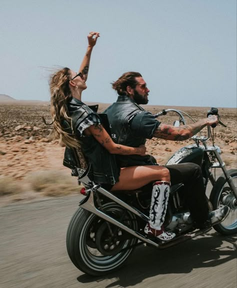 ig: kozmoore | aesthetic biker couple Darkside Aesthetic, Biker Portrait, Moto Aesthetic, Fallen Men Series, Motorcycle Photo Shoot, Gemma Teller, Harley Davidson Photos, Harley Men, Biker Outfits