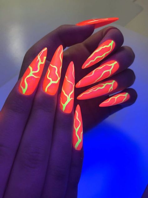 Neon Rave Nails, Era Nails, Glowing Nails, Leo Nails, Bright Manicure, Nails Aesthetics, Natural Morning, Man Nails, Rave Nails