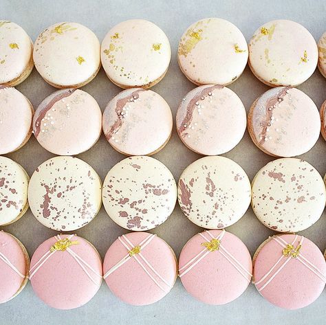 Artfetti Macarons on Instagram: “💕✨🌸 French Macarons made for a wedding to fit the theme of @layeredcakeartistry dessert table. Check out their stories to see the amazing…” Macarons Bridal, Paris Themed Macarons, Macaron Bridal Shower Favor, Pink Champagne Macarons, Ipad Image, Rosewater Macarons, Baby Shower Girl, Themed Desserts, French Macarons