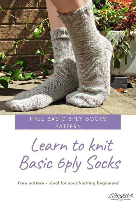 Two Needle Socks, Types Of Knitting Stitches, Beanie Knitting Patterns Free, Beanie Knitting, Learn To Knit, Knitting Tutorials, Work Socks, Sock Knitting, Socks Pattern