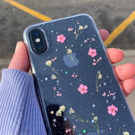 Tumblr Phone Case, Flowers Transparent, Diy Phone Case Design, Diy Iphone Case, Girly Phone Cases, Iphone Obsession, Pretty Iphone Cases, Apple Phone Case, Pretty Phone Cases