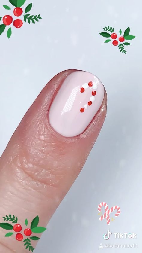 karanailedit on Instagram: Easiest candy canes ever!? I think so 😋 I used a tiny dotting tool for these candy canes, but a toothpick would also be perfect! Colors… Diy Christmas Nails Easy, Candy Cane Nail, Toothpick Nail Art, Christmas Nails Diy, Easy Candy, Candy Cane Nails, Dots Candy, Cute Simple Nails, Christmas Nails Easy