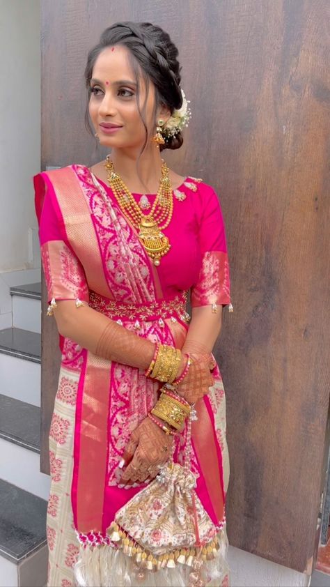 Hairstyle On Gujarati Saree, Sidha Pallu Saree Look, Vat Savitri Puja Look Saree, Saree For Pooja Function, Gujarati Saree Blouse Designs, Sidha Pallu Saree Style, Front Pallu Saree Draping, Seedha Pallu Saree Style, Gujarati Saree Look