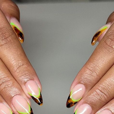 Kristin 🙃 Houston nailartist on Instagram: "Yoooo this color with the tortoise 👩🏻‍🍳💋 .. . . . . . . #tortoiseshellnails #tortoiseshellnailart #houstonnails #houstonnailtech #houstonnailartist #nailartist #summernails #summernailart #neonnails #hardgelhouston #frenchnails #frenchtipnails" Neon And Tortoise Shell Nails, Tortoise Shell Nails With Neon, Neon Tortoise Shell Nails, Tortoise French Tip Nails, Tortoise Nails, Tortoise Shell Nails, Shell Nails, French Ideas, Nail 2024