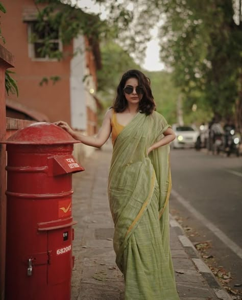 Green Saree Look Traditional, Plain Green Saree, Aesthetic Saree Photography, Aesthetic Saree, Saree Photography, Shoot Moodboard, Ethnic Wears, Desi Aesthetics, Saree Wearing