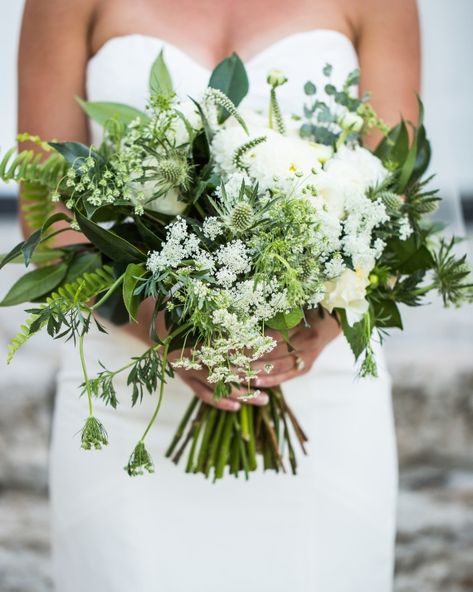 62 Top Floral Designers to Book for You Wedding - Juniper Designs Wedding Peonies, Wildflower Centerpieces, Centerpieces Floral, White Bouquets, Tall Centerpiece, Expensive Flowers, Purple Bouquets, Flowers And Greenery, Rose Varieties