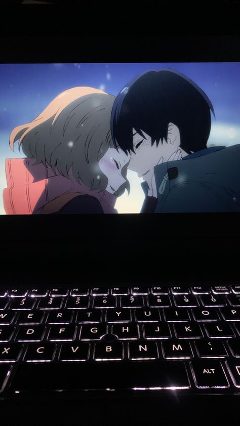 Couple Watching Anime Together Aesthetic, Watching Anime On Laptop Aesthetic, Anime Snapchat Streaks, Anime Using Phone, Foto Laptop Aesthetic, Anime On Laptop Aesthetic, Cartoon Snapchat, Thought Wallpaper, The Sweetest Thing Movie