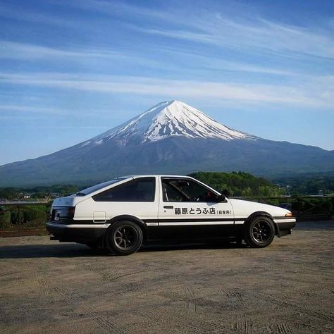 Toyota Sprinter Trueno Ae86, Jdm Logo, Trueno Ae86, Toyota Sprinter, Iphone Wallpaper For Guys, Best Jdm Cars, Cool Car Pictures, Toyota Mr2, Custom Muscle Cars