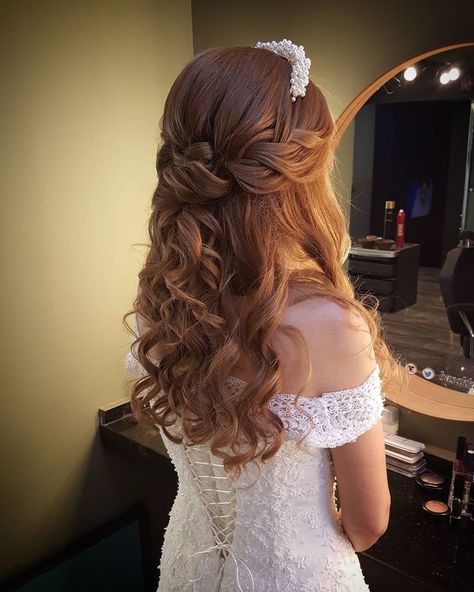 Elegant Crown Braids and Updos Prom Hair With Crown, Bridal Princess Hair, Prom Hair With Tiara, Hair Styles With Tiara, Princess Wedding Makeup, Wedding Hair Princess, Wedding Hair With Tiara, Hairstyles For Quinceanera With Crown, Princess Wedding Hair