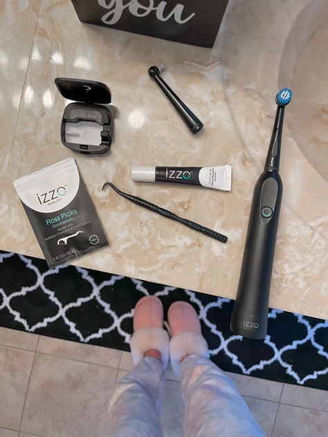 3 New Clean Additions to my Beauty Routine. clean beauty products, clean moisturizer for face, clean foundation, best electric toothbrush, at home dental care Best Electric Toothbrush, Moisturizer For Face, Braces Tips, Happy March, Clean Beauty Products, Teeth Braces, Coming Up Roses, Teeth Care, My Beauty