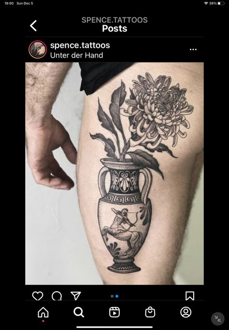 Traditional Tattoo Vase, Vase Tattoo, Tato Tradisional, American Traditional Tattoo Ideas, Greek Vase, Full Leg Tattoos, Traditional Tattoo Ideas, Traditional Tattoo Designs, Traditional Tattoo Sleeve