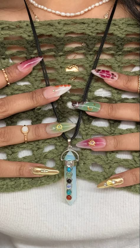 Tips On Nails, Nails Hippie, Hippie Nail Art, Gel Nails Design, Coachella Nails, Nail Fashion Trends, Nails Grunge, Boho Nails, April Nails